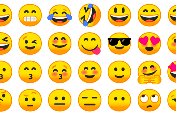 Sosyal medyanın yaygınlaşması ile sohbet programları ile paylaşılan emojiler bugün dildeki göstergelerin işlevlerini yerine getirmektedir.